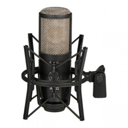AKG P420